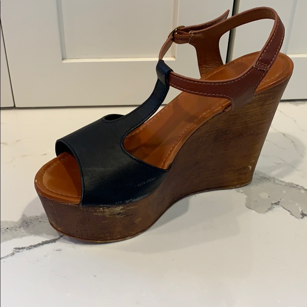 Wedge Sandals - Picture 2 of 5